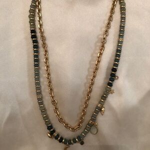 Loft Fashion Gold and Green Necklace